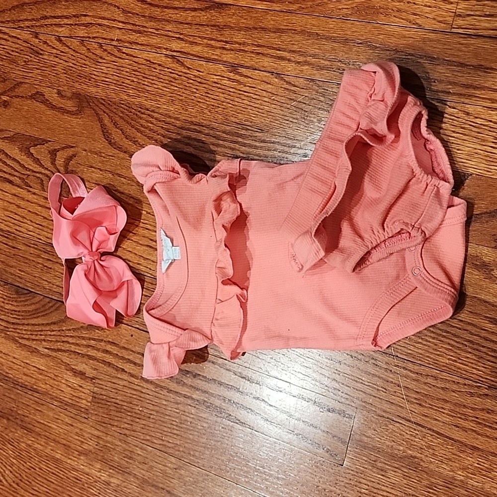 3 piece 0-3 month outfit.